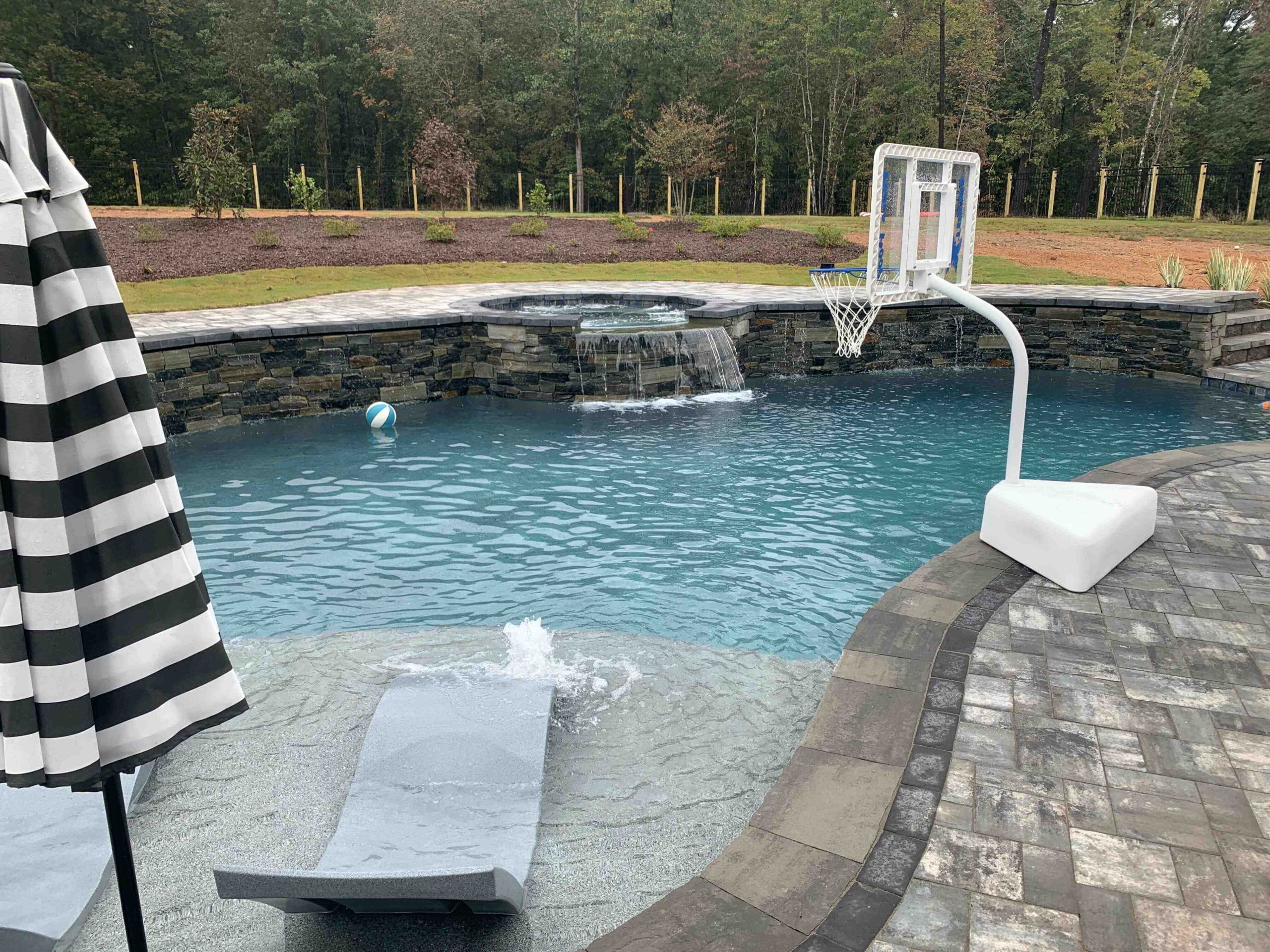 Azalea Pools and Outdoor Living