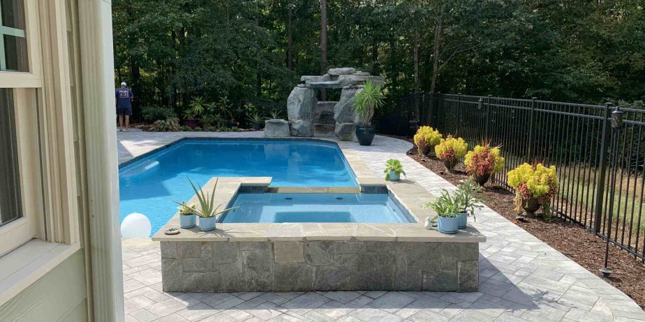 Azalea Pools and Outdoor Living