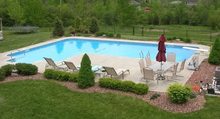 Cuomo Country Pools