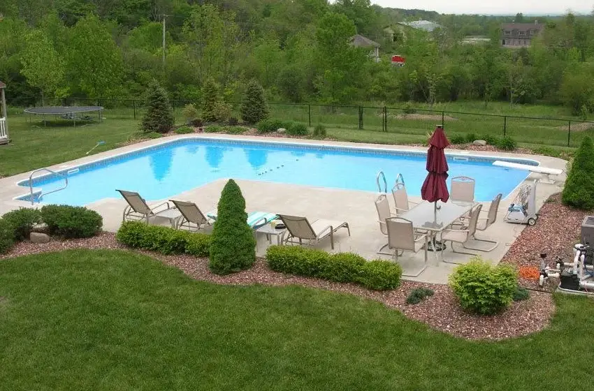 Cuomo Country Pools