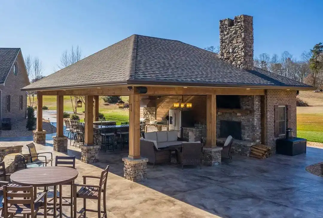 Southern Reflection Pool and Outdoor Living